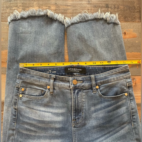 Liverpool Crop Flare Jeans size 4/27 - Picture 4 of 7